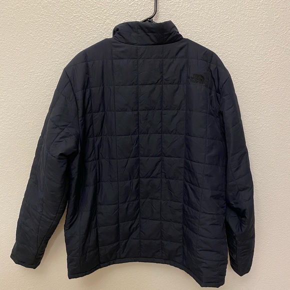 North face jacket - Picture 3 of 3